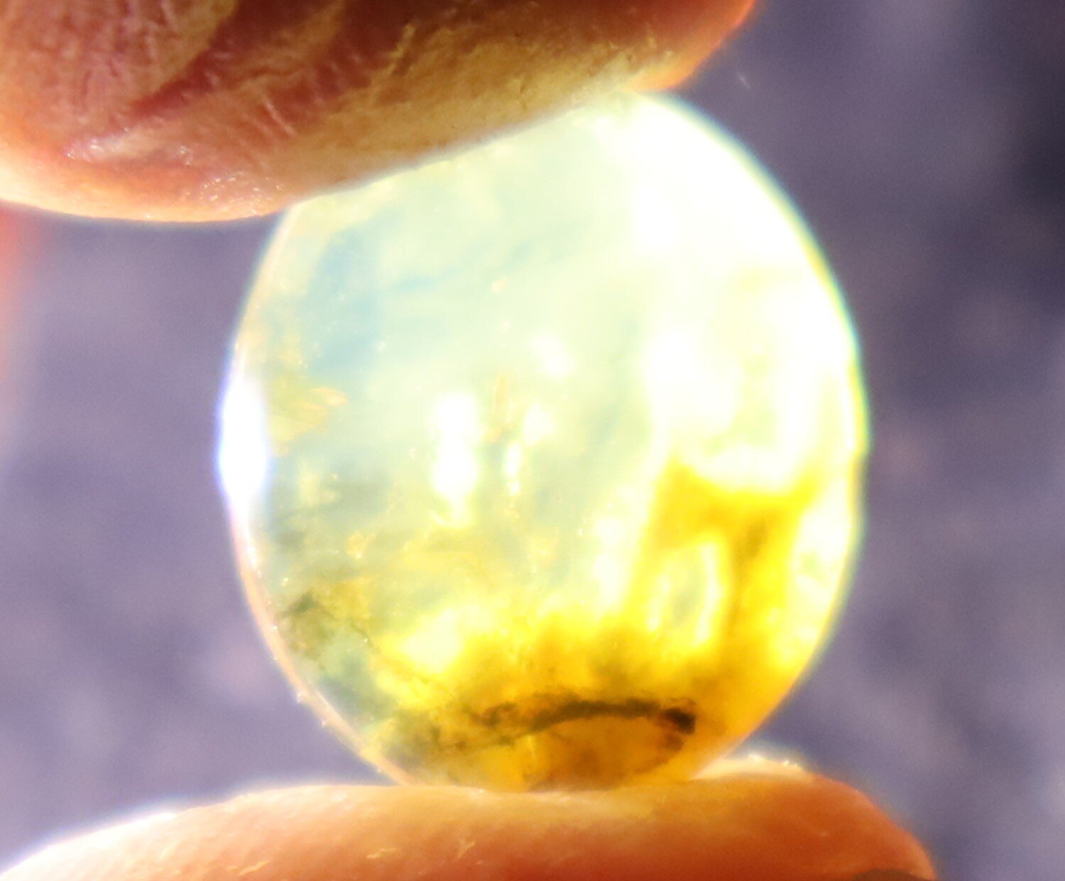 Charming Design Natural Dominican Clear Light Blue Amber Polished Stone 14mm – photo 4