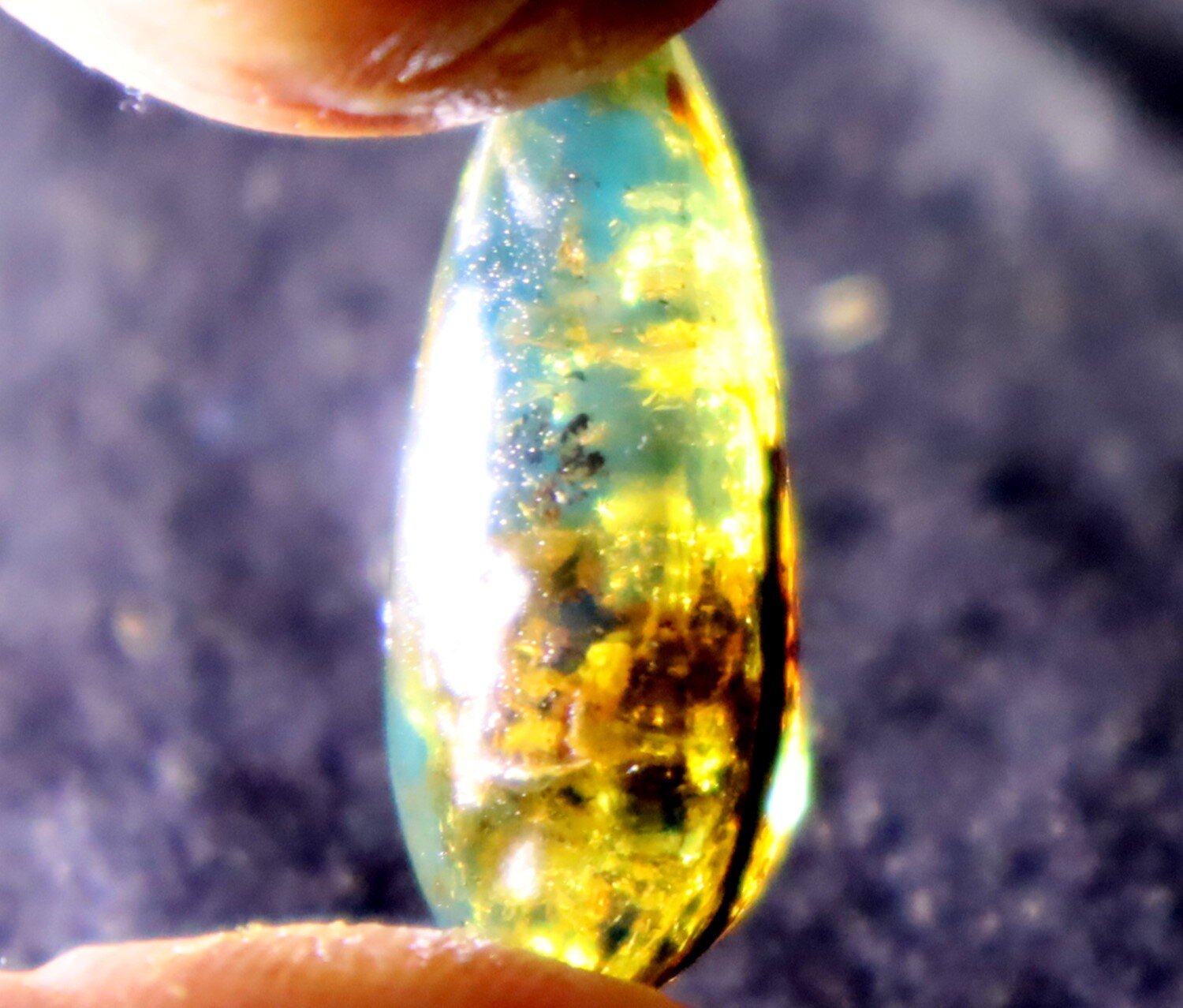 Lovely Natural Dominican Translucent Green Blue Amber Polished Stone 24mm – photo 5