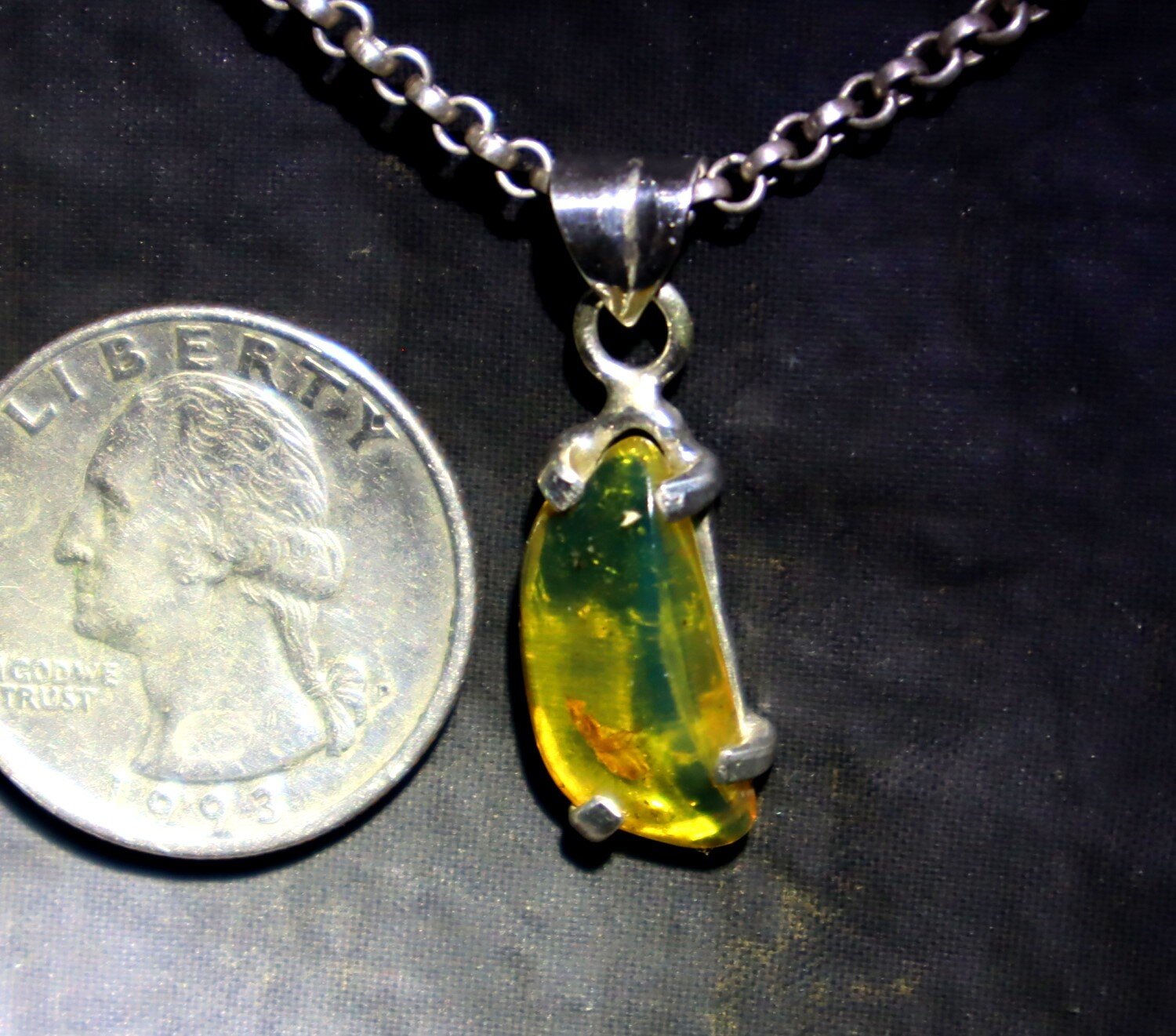 Authentic Green Blue Amber 925 Sterling Silver Freeform Pendant 29mm Fossil – photo 4