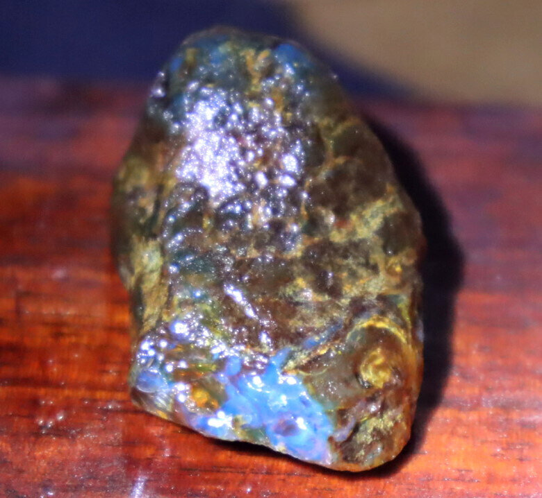 Excellent Natural Dominican Crystal Clear Volcanic Blue Amber Rough Specimen 10g – photo 4