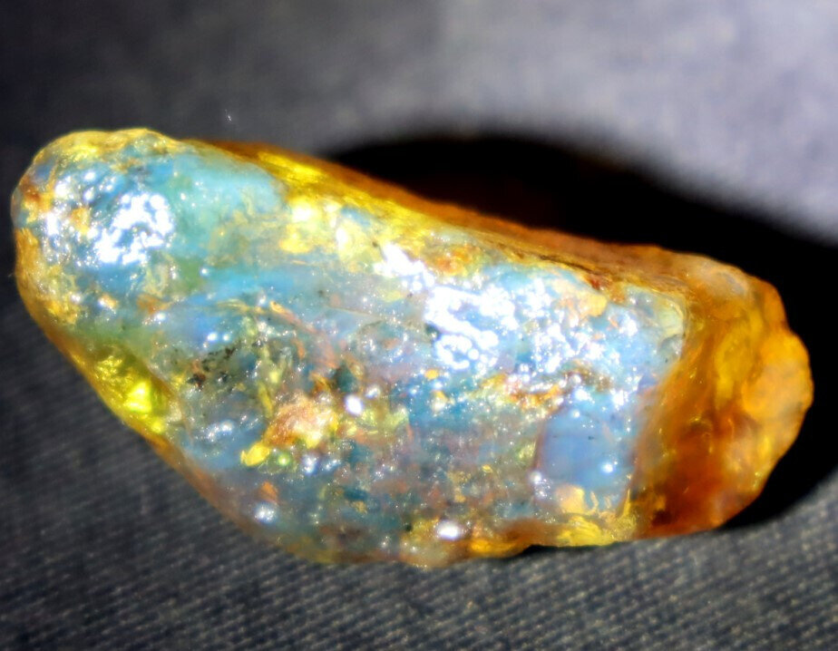 Excellent Natural Dominican Clear Yellow Blue Amber Rough Specimen 40mm 9.6g – photo 9