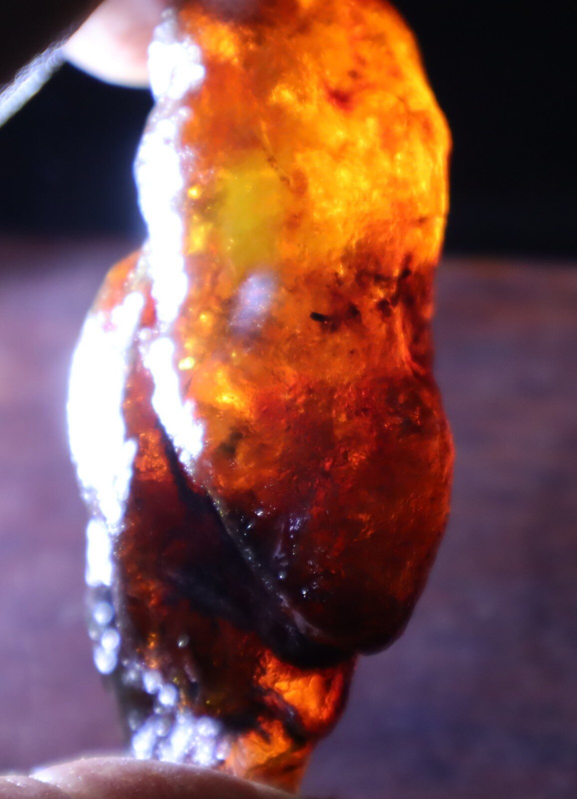 Exquisite Natural Dominican Clear Volcanic Blue Amber Rough Specimen 70mm 30g – photo 4
