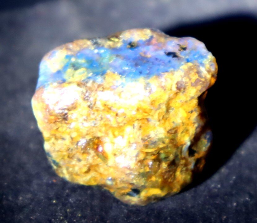 Natural Dominican Clear Deep Blue Amber Rough Specimen 28mm 8.5g – photo 6
