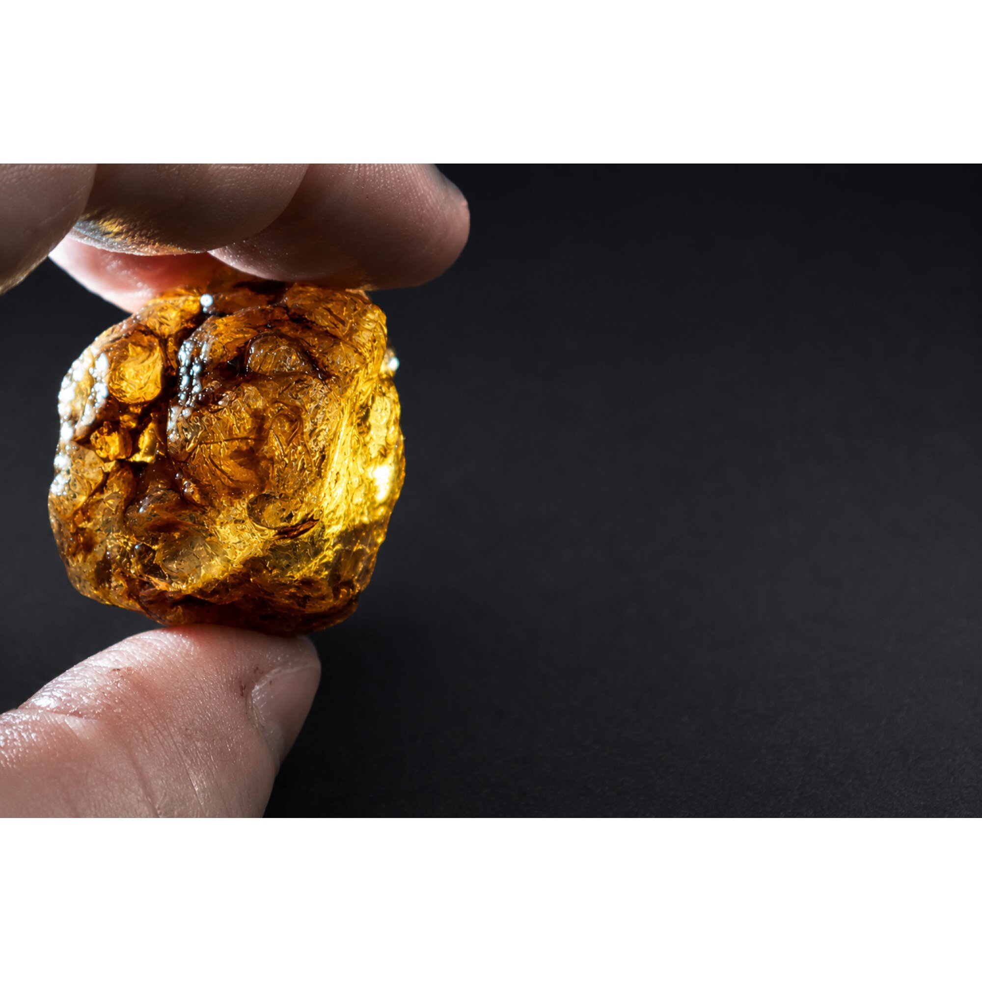 Translucent sea blue Natural Dominican Amber rough Specimen 33 mm – photo 11
