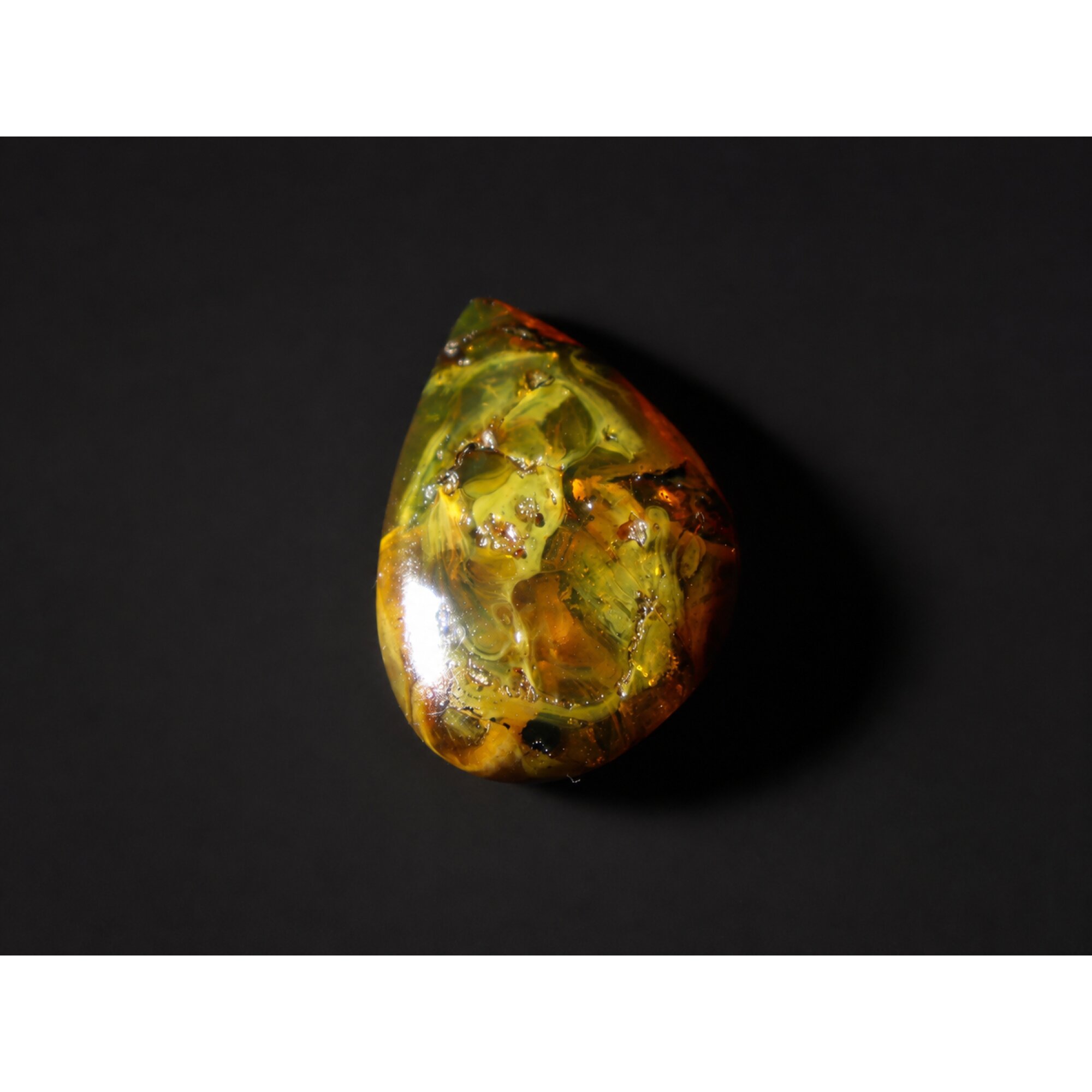 Translucent yellow orange Natural Dominican Amber teardrop Polished Stone 26 mm – photo 5