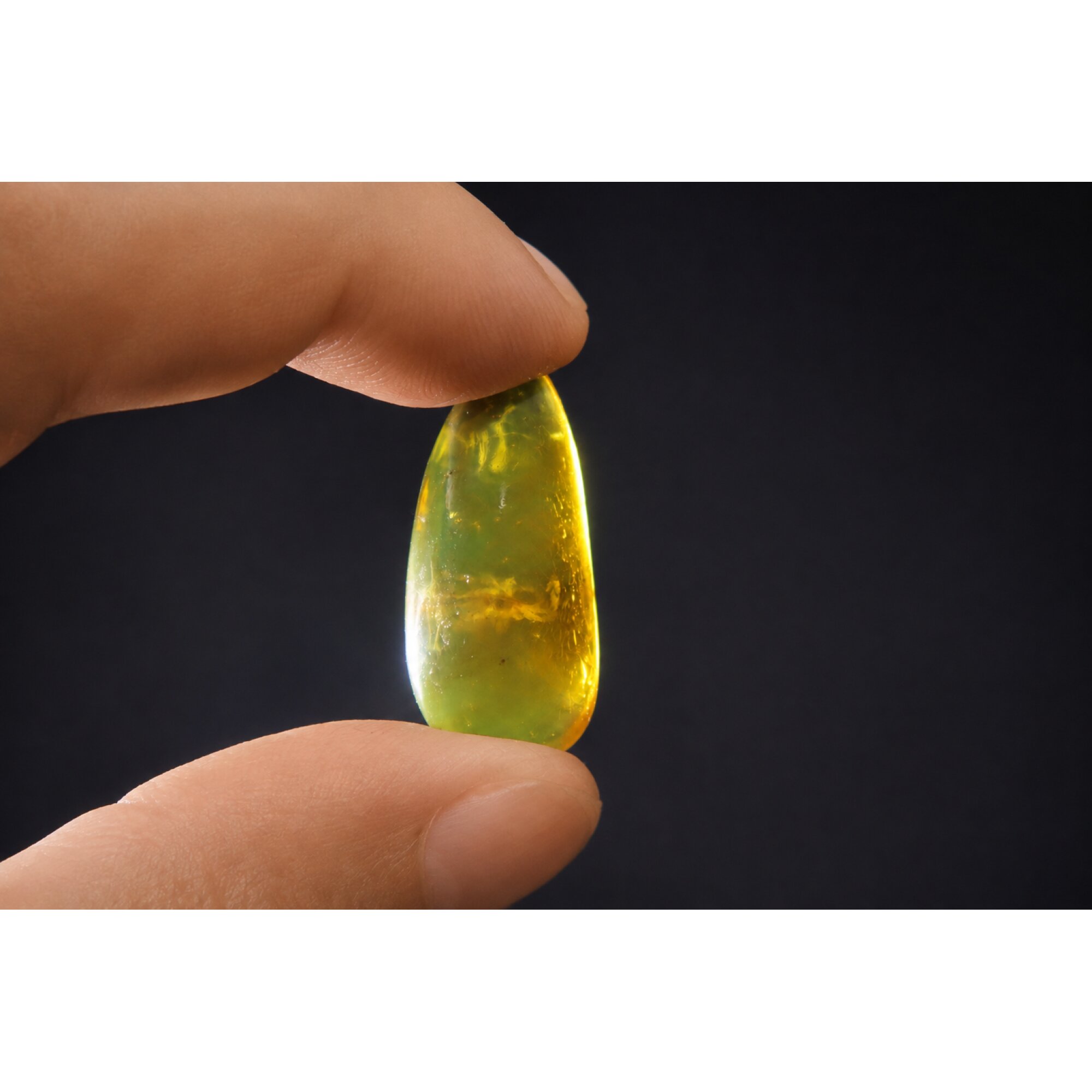 Clear olive green Natural Dominican Amber teardrop Polished Stone 16 mm – photo 3