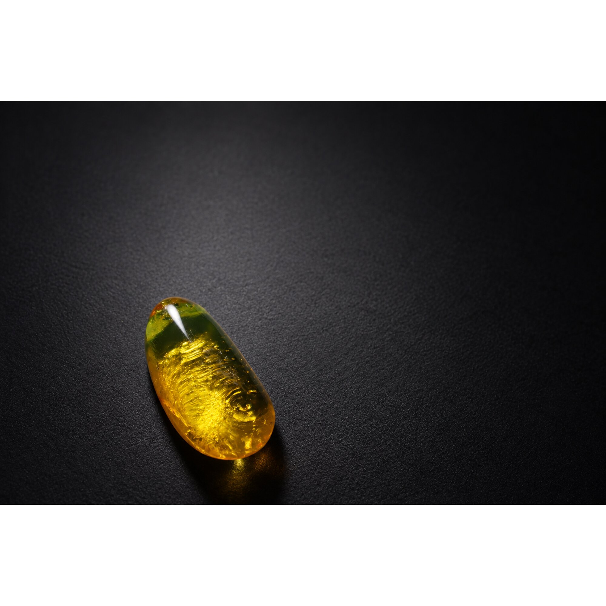 Authentic yellow Dominican amber fly insect stone 25mm – photo 3