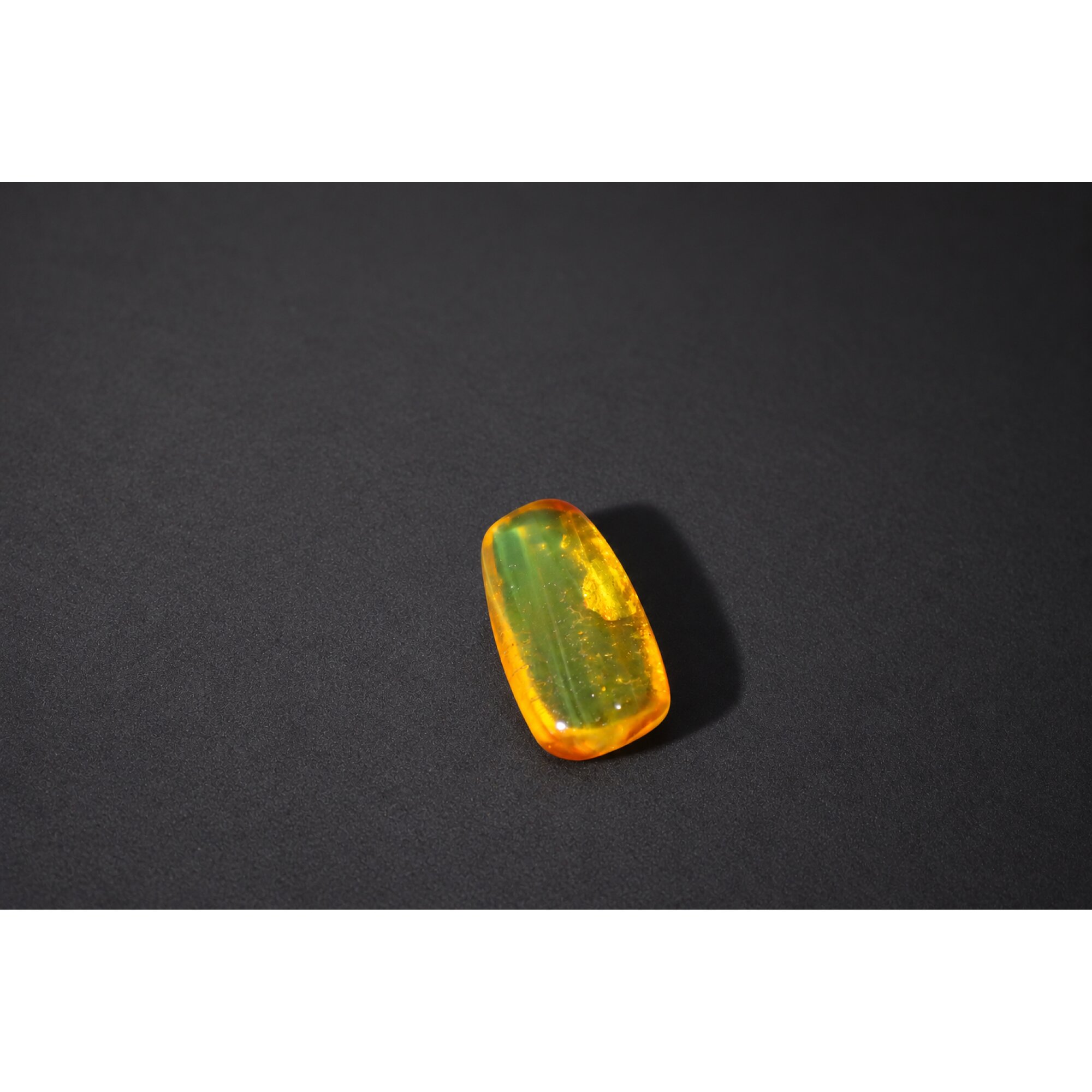 Genuine yellow Dominican amber small rove beetle insect stone 20mm – photo 4