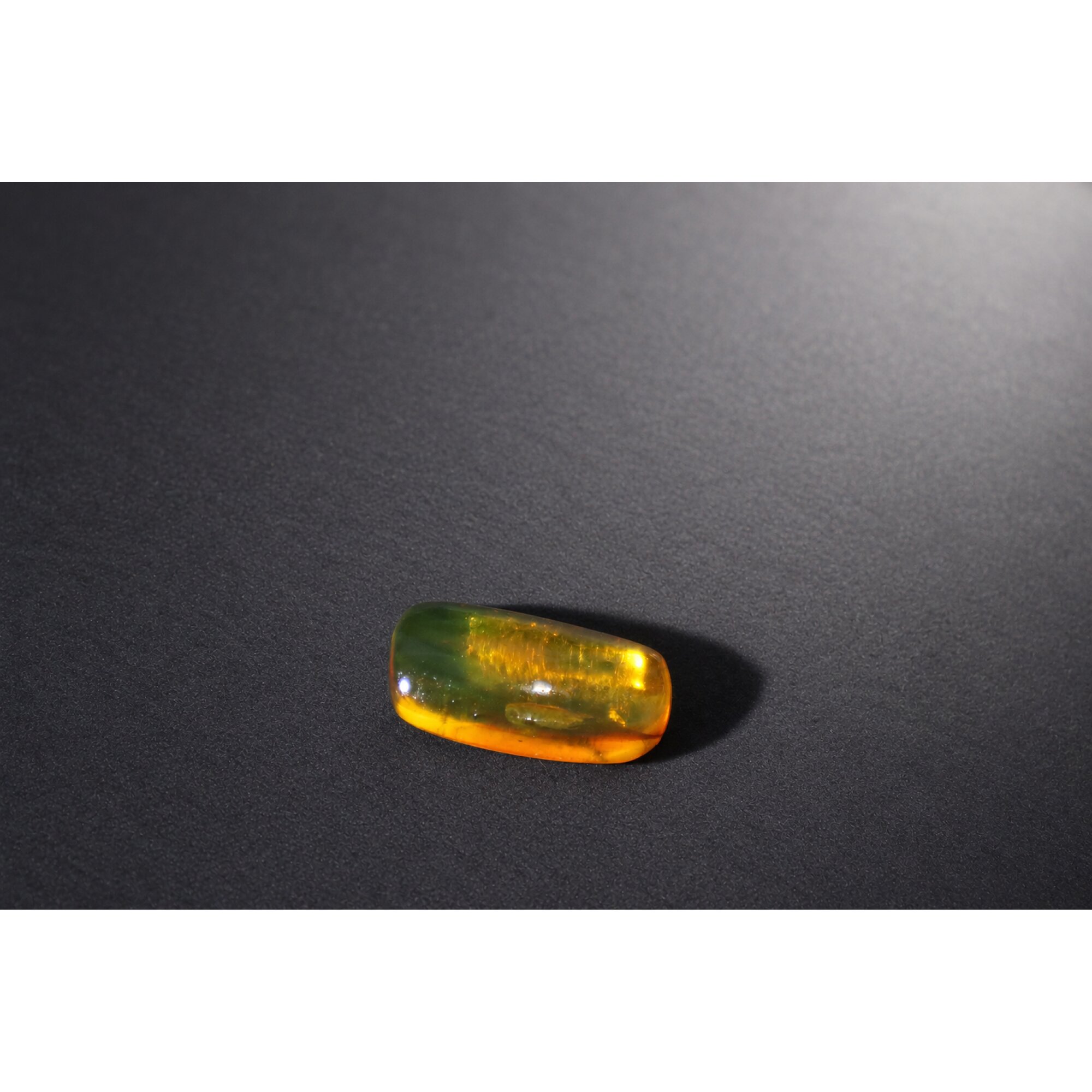 Genuine yellow Dominican amber small rove beetle insect stone 20mm – photo 6