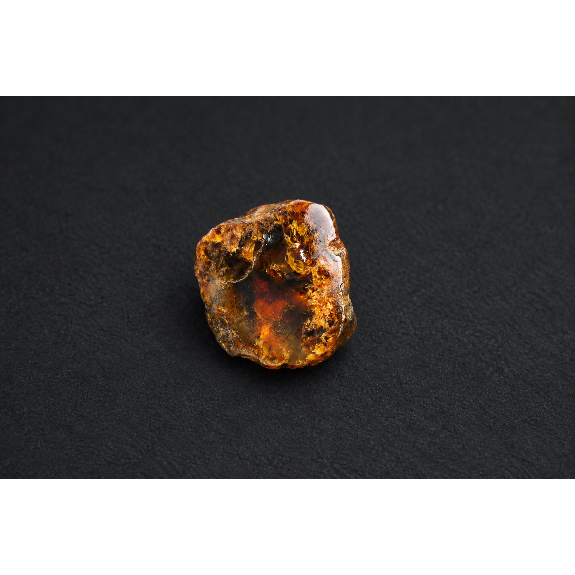 Real royal blue rough specimen Dominican amber 26mm – photo 4