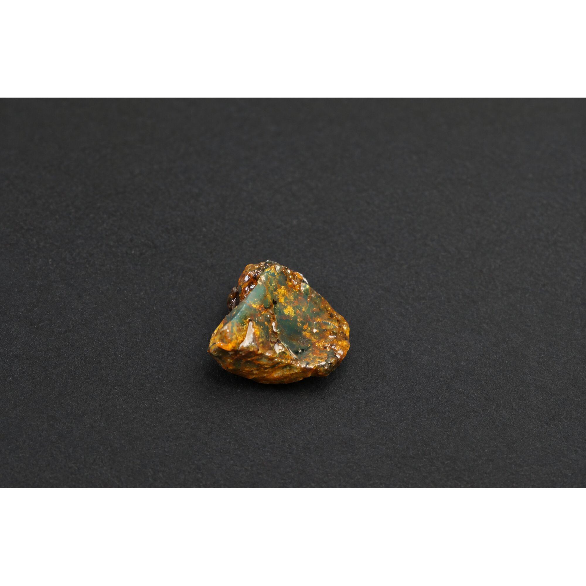 Real royal blue rough specimen Dominican amber 27mm – photo 3