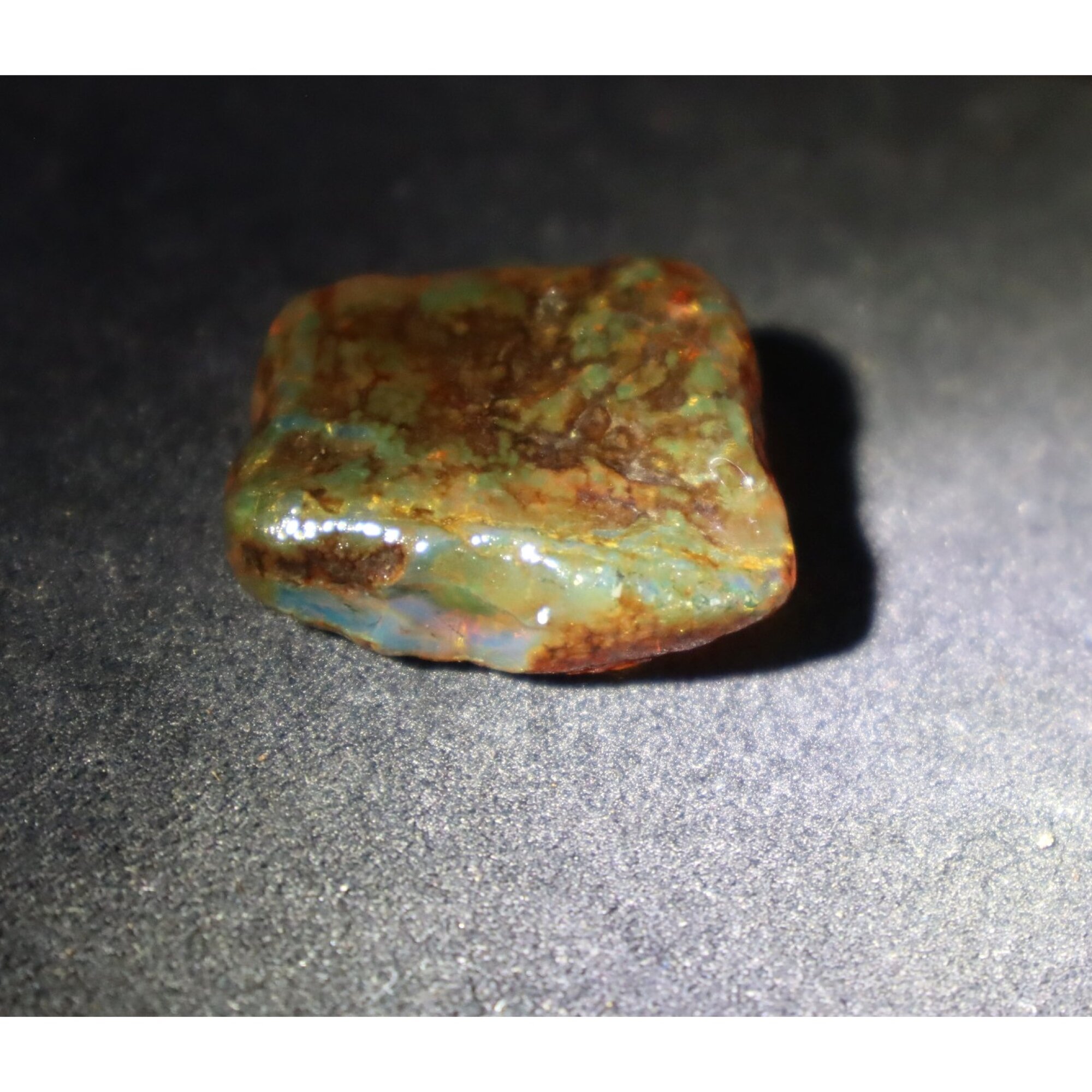 Authentic deep blue rough specimen Dominican amber 32mm – photo 15