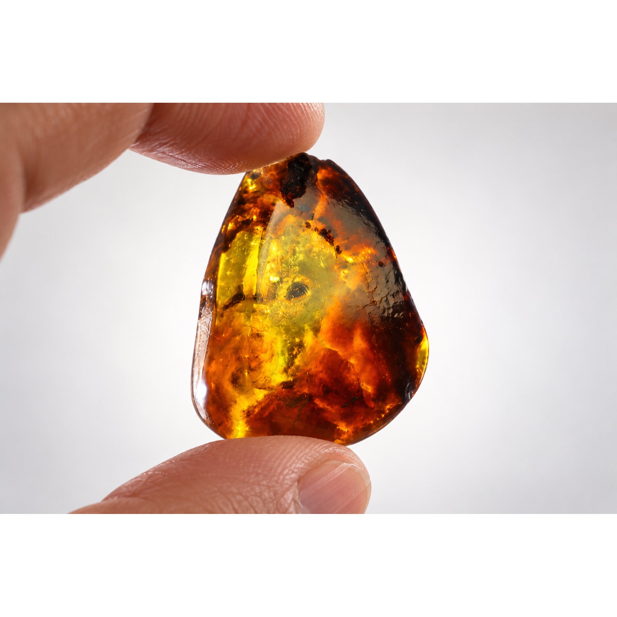 Untreated green orange polished Dominican amber 3.6g – photo 5
