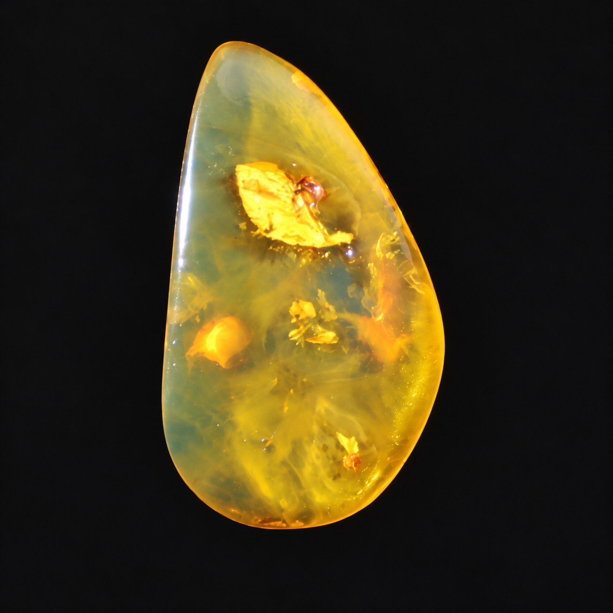 Natural green yellow polished Dominican amber – photo 2