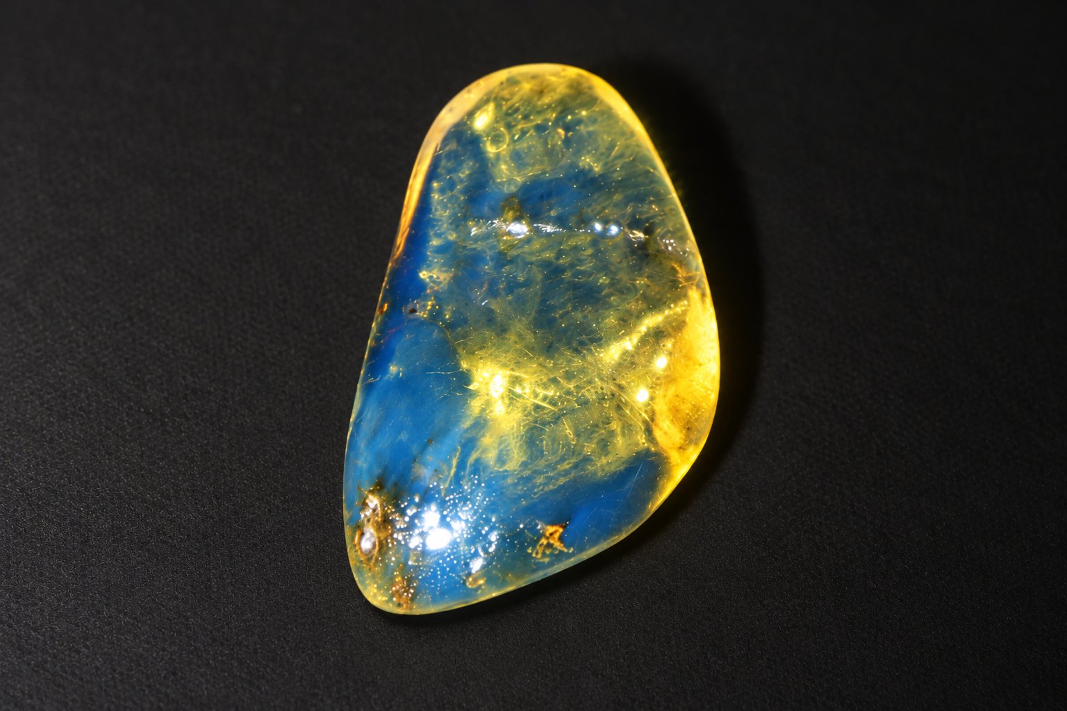 Authentic deep blu e polished Dominican amber – photo 3