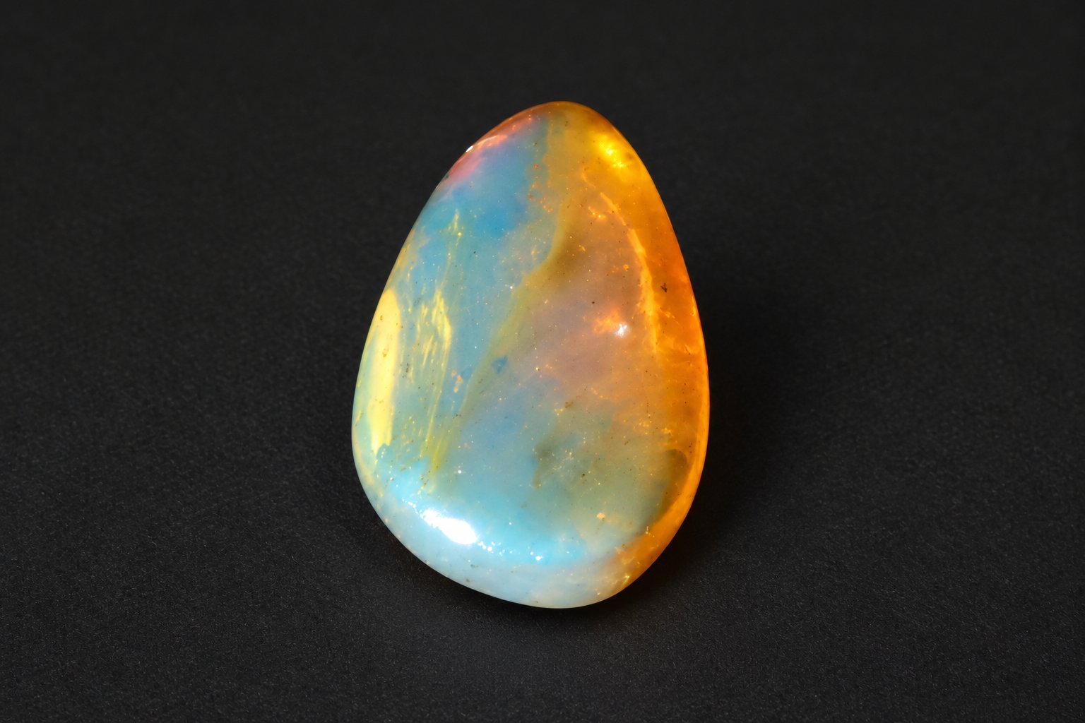 True caribbean orange blue polished Dominican amber – photo 8