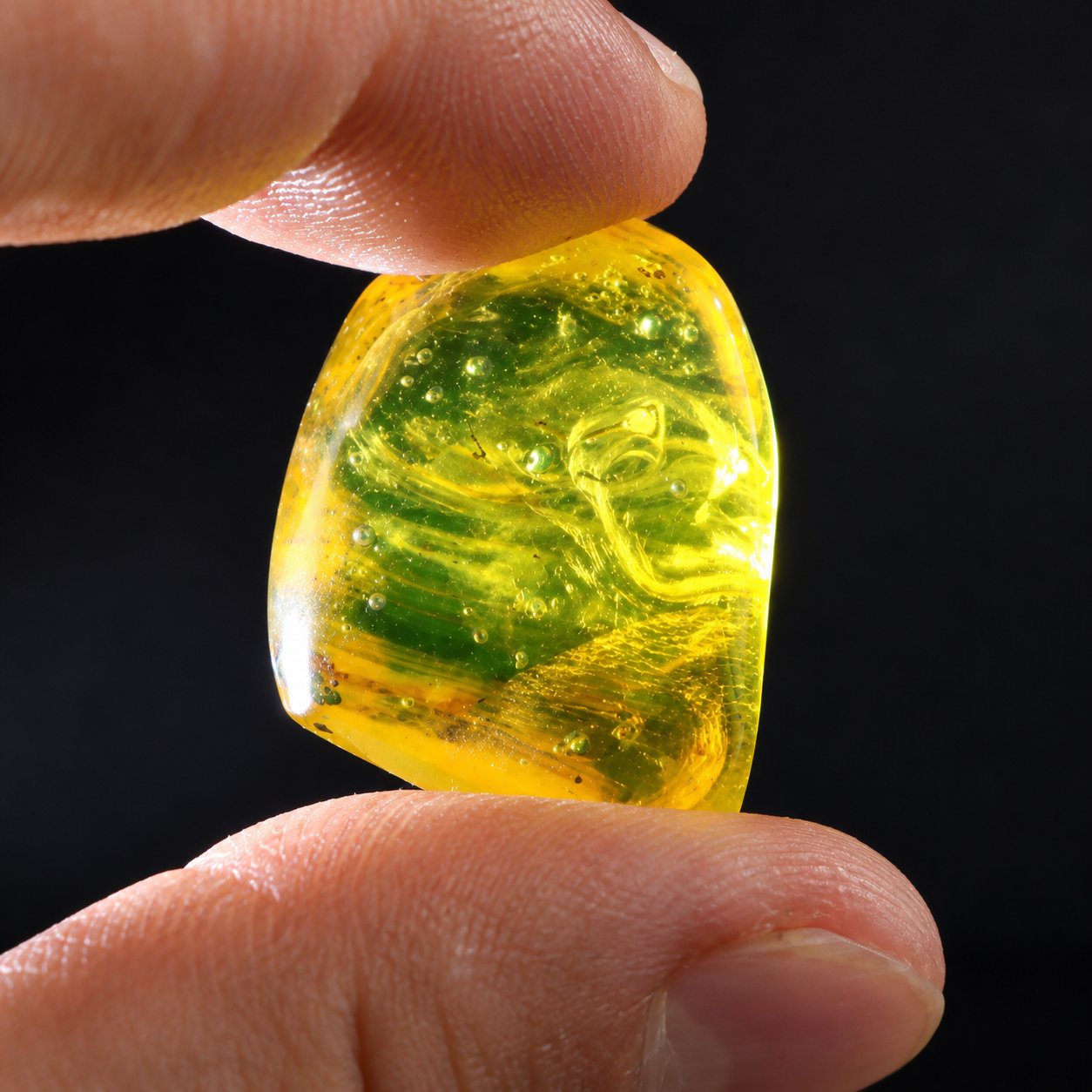 Authentic yellow green polished Dominican amber 29mm – photo 9