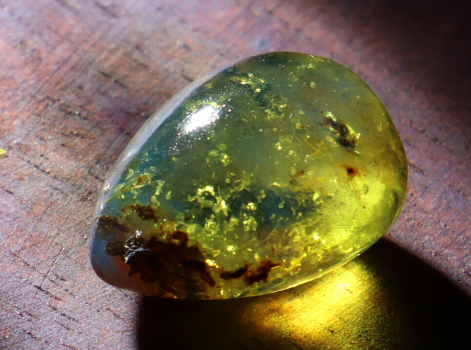 Natural Dominican Clear Sky Blue Amber Polished Stone 19mm – photo 8