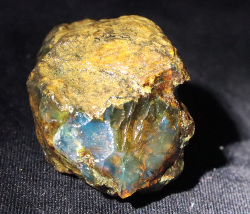 Beautiful Natural Dominican Clear Green Blue Amber Rough Specimen 43mm 23g – photo 3