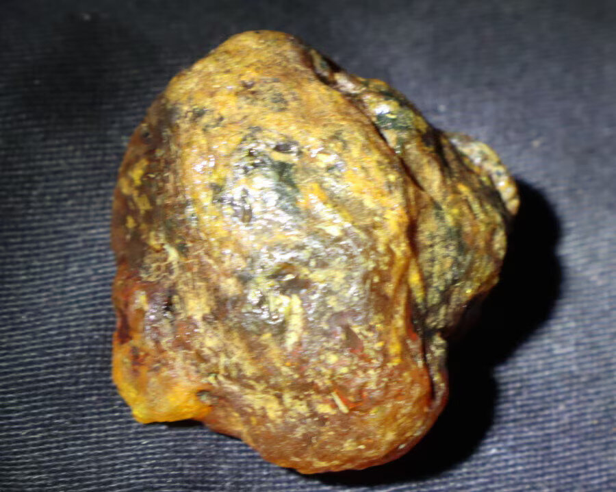 Impressive Natural Dominican Clear Sky Blue Amber Rough Specimen 34mm 15g – photo 8