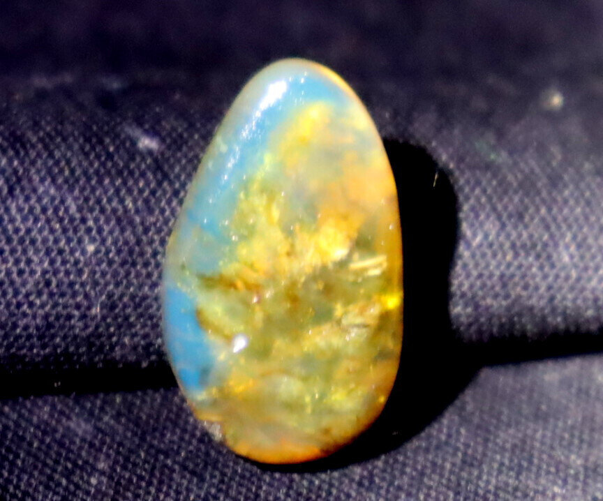 Lovely Natural Dominican Clear Light Blue Amber Polished Stone 24mm – photo 5