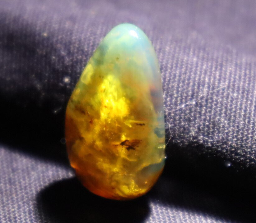 Lovely Natural Dominican Clear Light Blue Amber Polished Stone 24mm – photo 12