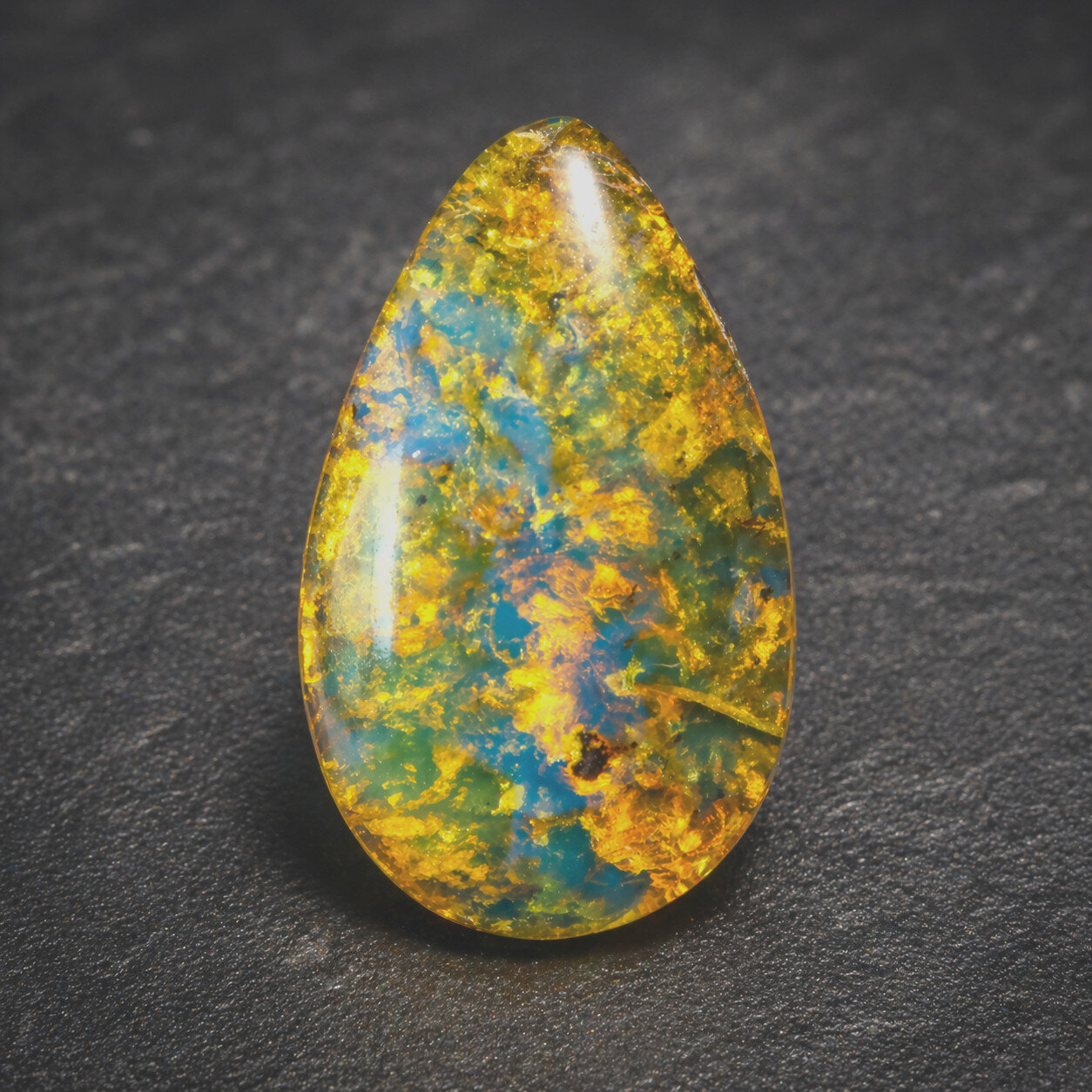 Beautiful Natural Dominican Translucent Green Blue Amber Polished Stone 31mm