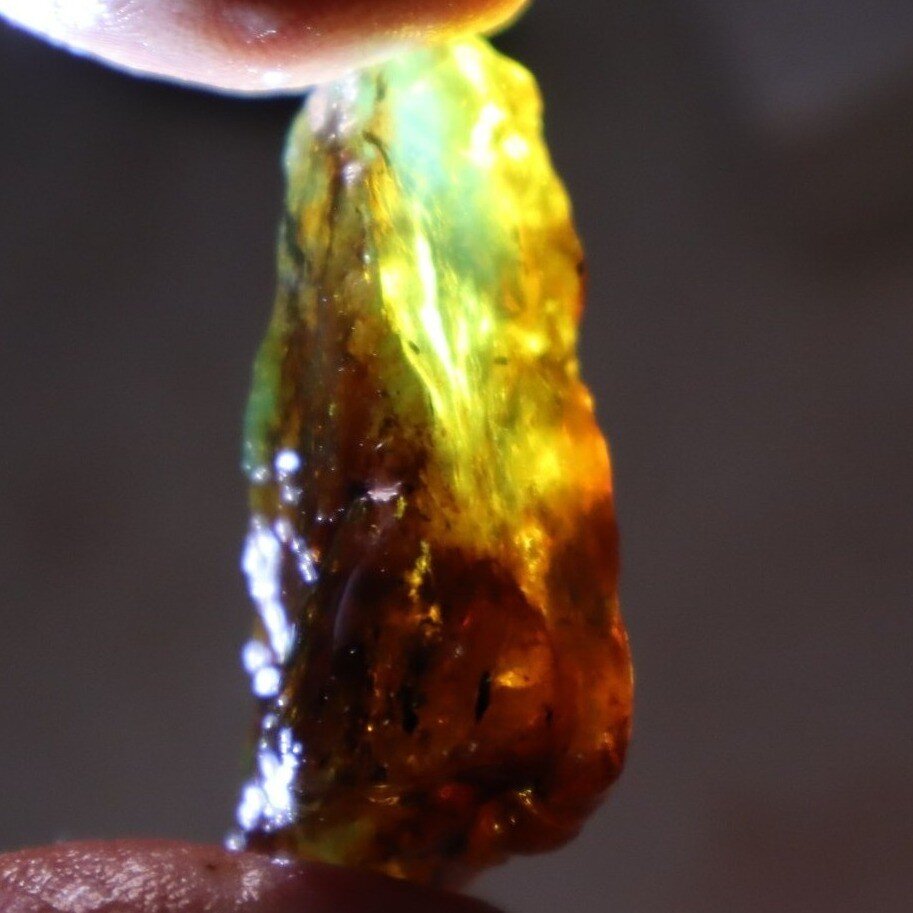 Authentic Beautiful Orange Blue Dominican Amber Rough Specimen Chunk 39mm 5.1g – photo 7