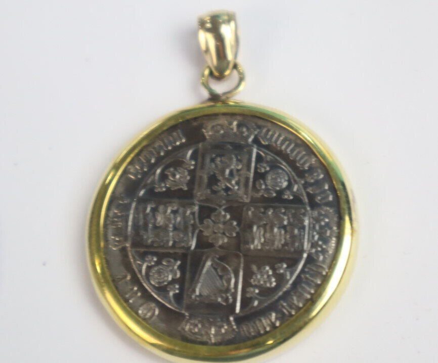 1926-2022 England UK Queen Elizabeth Antique Silver Coins Medal Pendant 1.5inch – photo 8