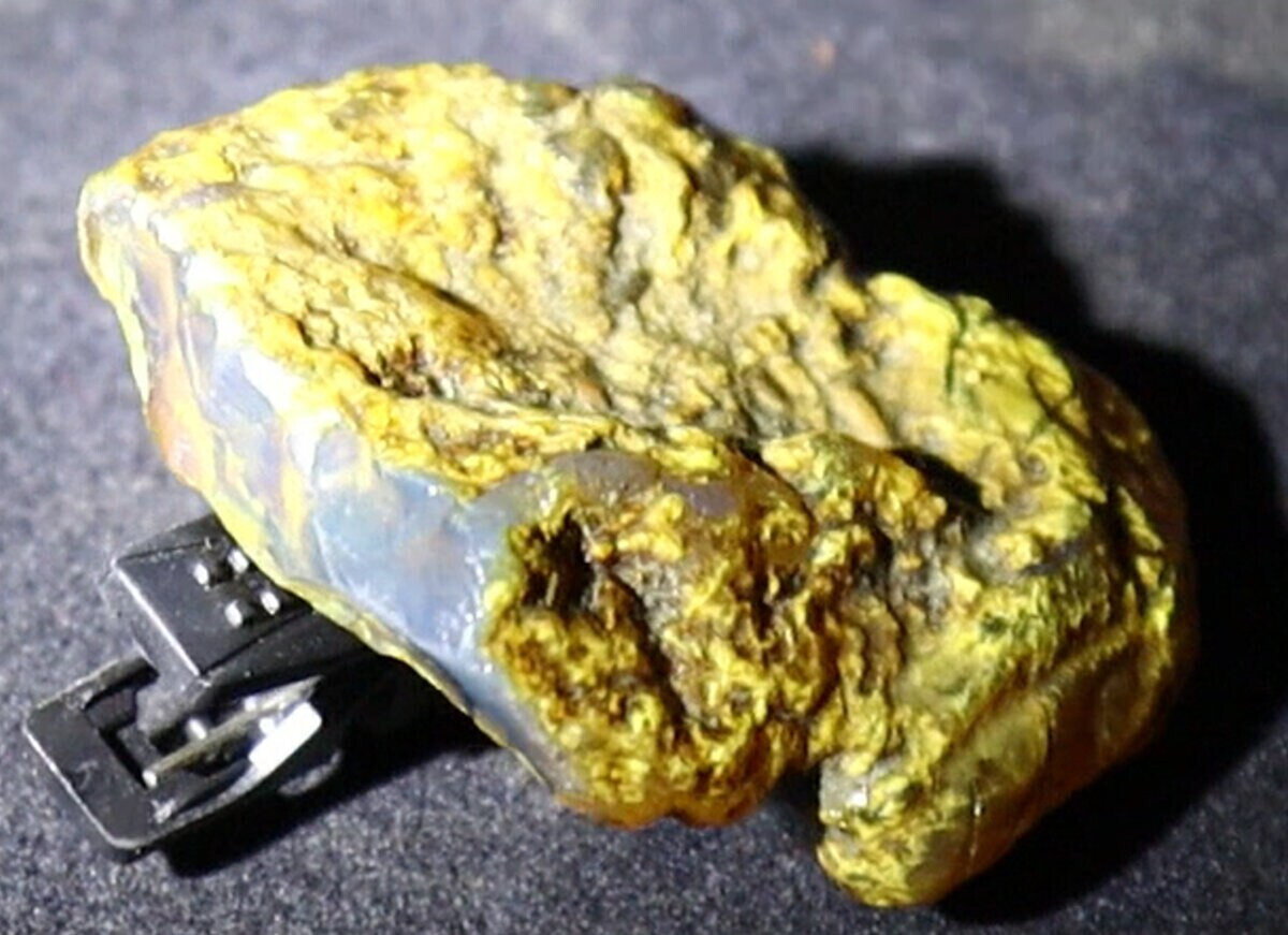 Natural Dominican Blue Amber Rough Specimen 42mm 10g Clear – photo 7