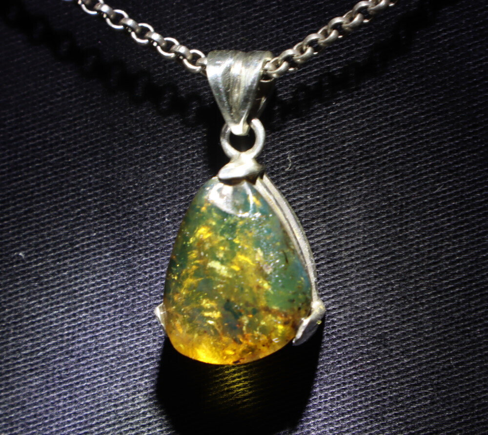 Charming Design Natural Light Green Amber .925 Sterling Silver Pendant 34mm – photo 4