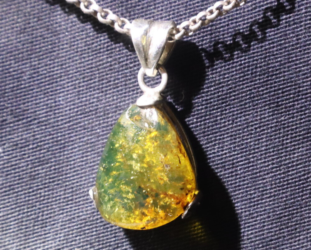 Charming Design Natural Light Green Amber .925 Sterling Silver Pendant 34mm – photo 6