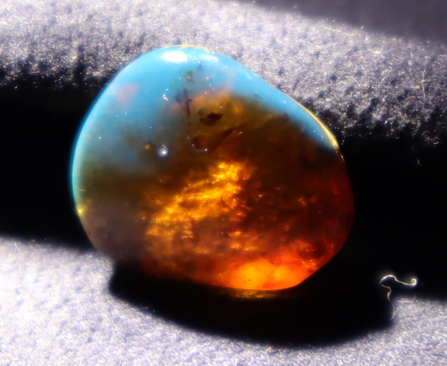 Lovely Natural Dominican Transl. Royal Blue Amber Polished Cabochon Stone 15mm – photo 12